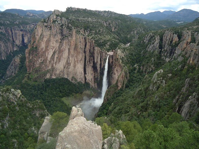 Cascada de Basaseachi en Chihuahua